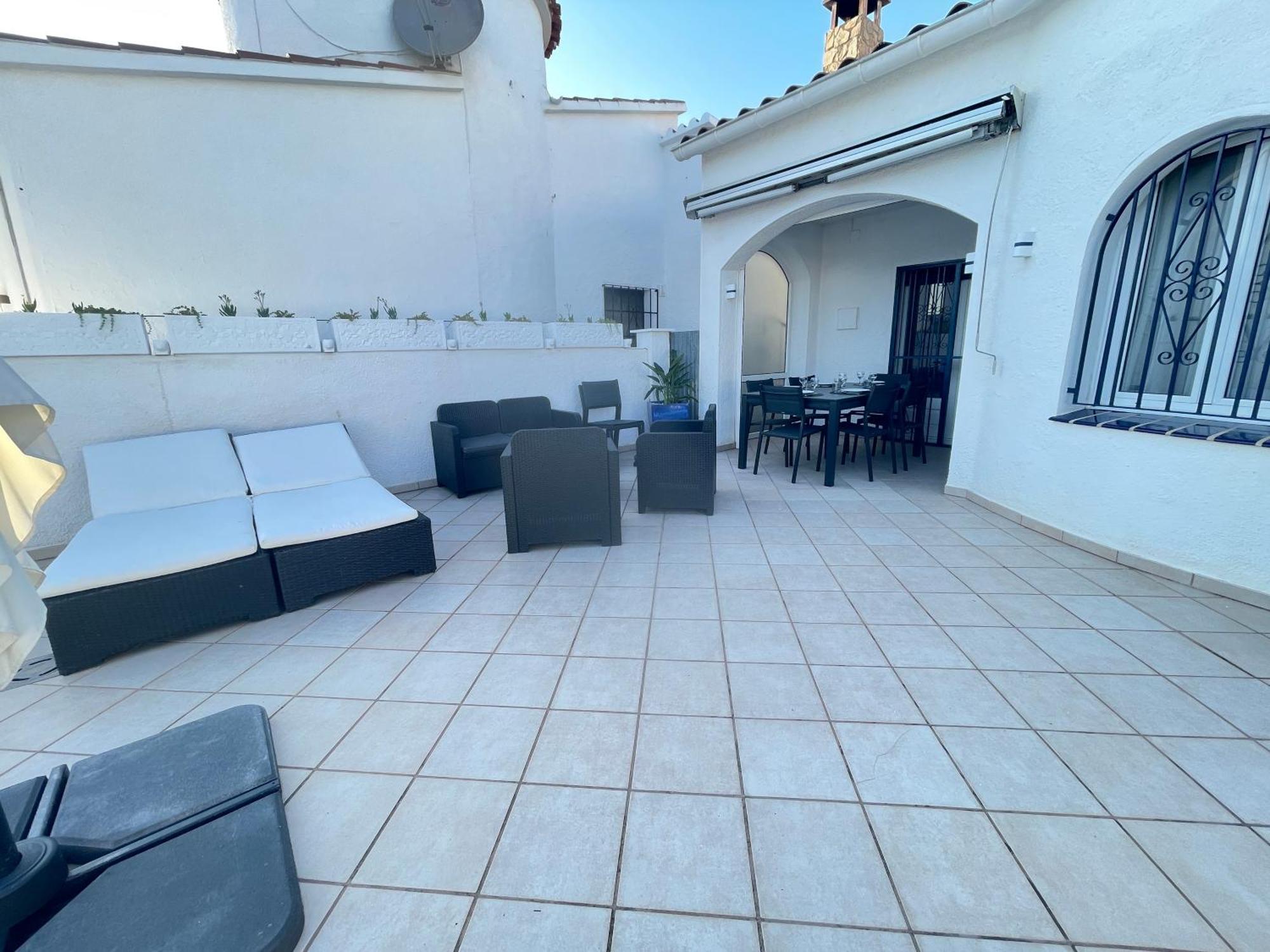 Charmante Villa Avec Piscine Dans Les Canaux エンプリアブラバ エクステリア 写真